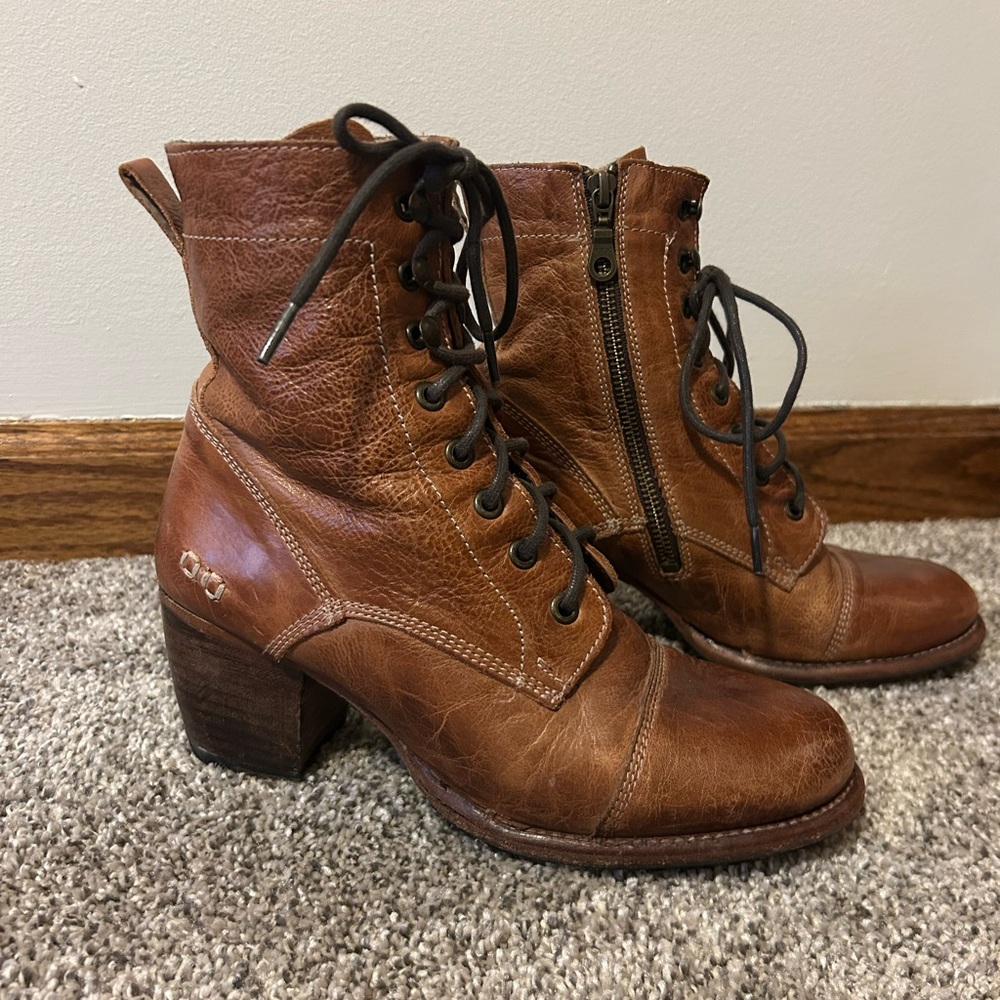 Bed Stu Tan Leather Lace-Up Boots